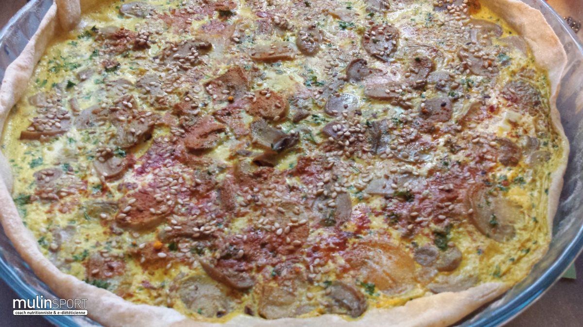 Tarte fine aux champignons, sésame et curcuma