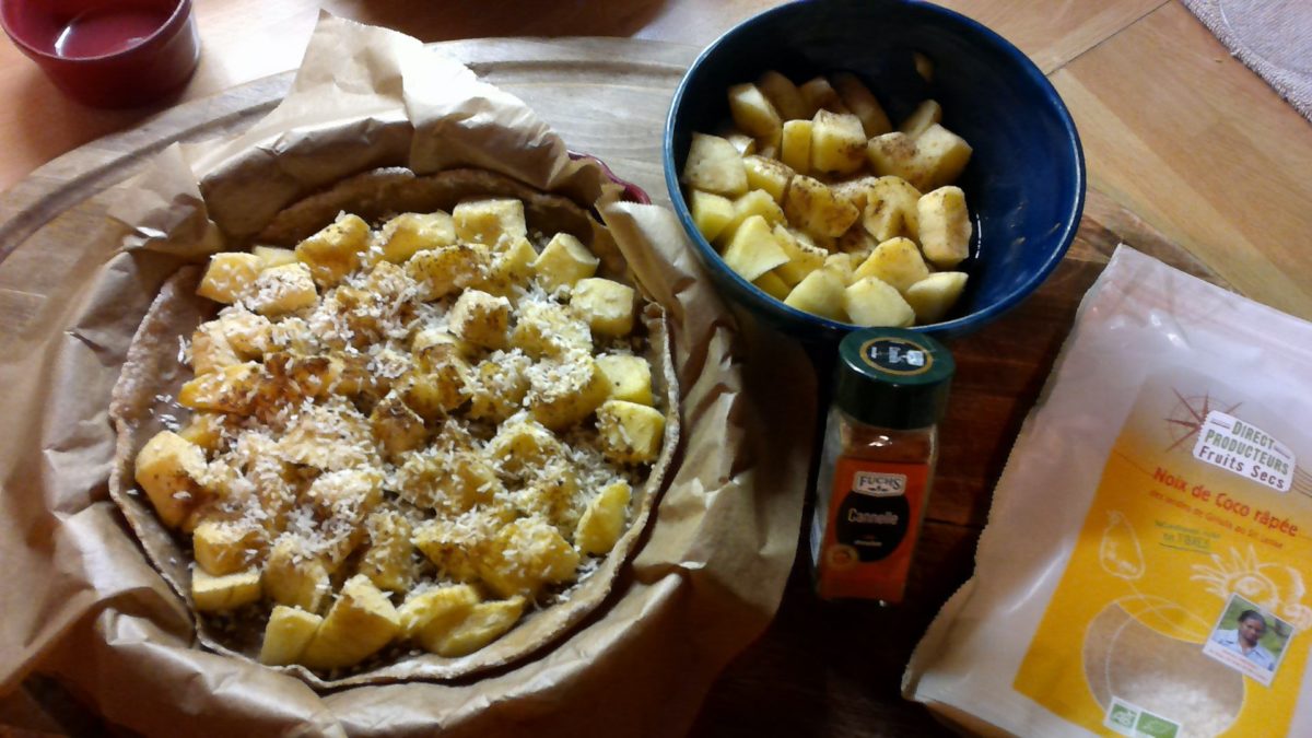 Tarte brute aux pommes, cannelle et noix de coco🍏🍎🍏 au Vitaliseur de Marion*